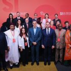 Pedro Sánchez coin miembros de la Internacional Socialista ayer, en La Valeta (Malta).