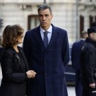 Pedro Sánchez con la presidenta del Consejo de Estado, Carmen Calvo, el lunes.