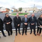 El alcalde de Ponferrada, Marco Morala, con el consejero de Presidencia, Luis Miguel Gozalez, y otras autoridades en el estreno de la glorieta de acceso a Toral de Merayo desde la avenida de Portugal.