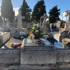 Panteón de los Jesuitas en el cementerio de León.
