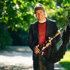 Carlos Núñez vuelve a León con su imponente repertorio y sus incursiones en la tradición leonesa, tanto musical como el homenaje al ramo que llevará a cabo.