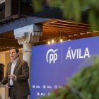 Mañueco ayer, en su mensaje a los cargos del PP en Ávila.