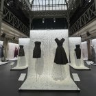 La Fundación Azzedine Alaïa abre la segunda de las dos exposiciones organizadas en París sobre Dior.