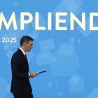Pedro Sánchez comparece para efectuar un balance del curso político y presentar el informe periódico de rendición de cuentas Cumpliendo.
