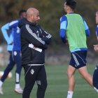 Nafti cuenta con las dudas de Andoni López y Borja Valle para afrontar el duelo de mañana.