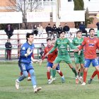 El Atlético Astorga, en una acción en el área del Numancia.