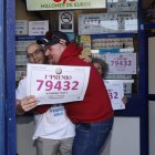 Alegría por el Gordo de Navidad en La Pola de Gordón