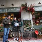 Morán junto a Flor de Sauco