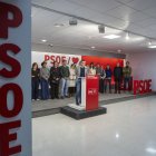 Gallardo presenta su dimisión como secretario de los socialistas extremeños.