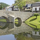 El puente romano de Molinaseca marca una de las entradas más emblemáticas del Camino de Santiago en la provincia de León.