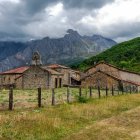 Posada de Valdeón, enclave leonés en los Picos de Europa donde se elabora uno de los quesos azules más potentes de España.