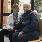 Dolores Quiroga (derecha) junto a la psicóloga Susana Marcos.  Dolores Quiroga.