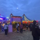 Una imagen nocturna de la macro fiesta que se celebra en Albacete desde el 31 de diciembre.