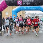 Primeros metros de la prueba absoluta en la Carrera de Reyes de Sariegos.