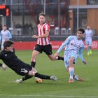 La SD Ponferradina gozó de ocasiones pero no las metió y lo pagó con otra derrota.