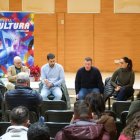 Asociaciones y representantes vecinales de Carnota se reunieron este domingo.