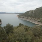 El puente colgante o Tibetano cruzará el río Sil en la cola del pantano, entre Congosto y Cubillos a lo largo de 500 metros.