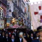 Procesión de Jueves Santo de la Hermandad de Santa Marta, al paso por la calle Ancha.