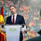 El presidente de VOX, Santiago Abascal, valora los resultados de las elecciones extremeñas en una rueda de prensa, en la sede nacional del partido, a 22 de diciembre de 2025, en Madrid (España). Vox ha obtenido 11 escaños en las elecciones autonómicas de.