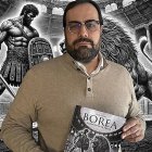 Ordás es un prolijo escritor, autor de ocho ensayos en los que combina el pensamiento crítico, y una decena de novelas.