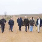 La consejera, junto al delegado territorial, el jefe de servicio y representantes municipales, visitó los terrenos reconcentrados.