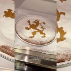 La emblemática Tarta del Reino de León, decorada con el histórico león rampante sobre azúcar glas, elaborada de forma artesanal por las monjas del Monasterio de las Concepcionistas Franciscanas.