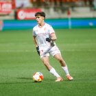 Juan Larios deja la Cultural al cortar su club, el Southampton inglés, la cesión a la Cultural Leonesa.