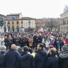 La manifestación recorre la traza de Feve entre la Asunción y la estación de Matallana en León.