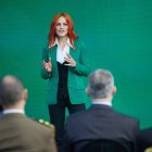 La astronauta leonesa Sara García Alonso, en uno de sus discursos más recientes, combinando divulgación científica y presencia institucional.