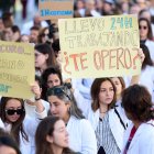 Archivo - Decenas de médicos durante una concentración convocada por el Sindicato Médico contra el Estatuto Marco propuesto por el Ministerio de Sanidad, a 11 de diciembre de 2025, en Santander, Cantabria (España).