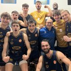 Tino Ugidos en la celebración de la victoria de su último partido.