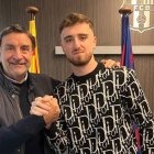 Alexanco y Eder Aller en la renovación del meta leonés.