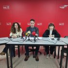 Silvia Cao, Mario Rivas y Mabel Fernández en rueda de prensa.