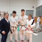 Adrián Martínez y Germán Seller con sus entrenadores.