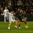 Lucas Ribeiro en un lance del partido contra el Ceuta.