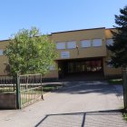 Fachada del IES Vadinia de Cistierna.