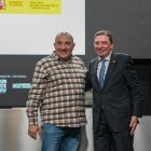 José Gordón con el ministro Luis Planas, en la entrega de los premios.