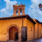 La Iglesia de Palat del Rey, considerada el templo más antiguo de León, ha reabierto sus puertas con una exposición que ya ha recibido más de 2.000 visitas en su primer mes