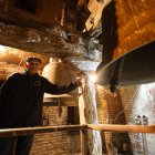Neo Castañeda, de 89 años, volvió a subir al campanario de Fresno para el ritual de tente nube.