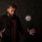 El artista internacional de origen gallego, Joshua Kenneth,