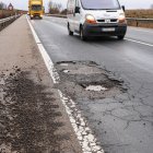 Uno de los baches surten por el trazado d ela N-120
