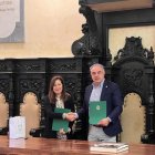 La rectora de la UAM y el alcalde de Astorga sellan el acuerdo.