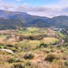 Puente, bañado por el Sil y Cabrera, y Las Médulas al lado, cuenta con gran un atractivo turístico.