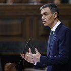 El presidente del Gobierno, Pedro Sánchez, durante su comparecencia ante el pleno del Congreso este miércoles para hablar sobre la crisis ferroviaria tras los accidentes de Adamuz (Córdoba) y Barcelona, y sobre la agenda internacional.