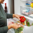 Conservar correctamente frutas y verduras en el frigorífico es el primer paso para reducir el desperdicio alimentario en casa.