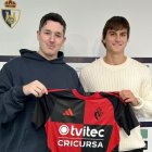 Slavy, a la derecha, en su presentación oficial como jugador de la SD Ponferradina.