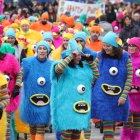 Los niños y niñas de la Escuela Municipal Infantil Camino de Santiago de Ponferrada, vestidos de 'Momonsters'.