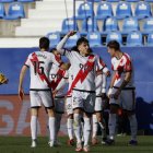 El Rayo Vallecano celebra uno de los tres goles que logró endosarle al Atlético.