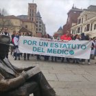 Médicos Unidos por Nuestros Derechos volvió a concentrarse ante Botines.