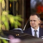 Vladimir Medinsky, negociador jefe ruso, a su salida del Intercontinental de Ginebra.